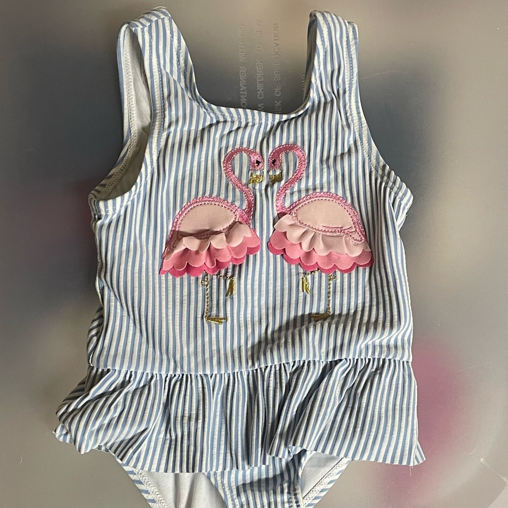 Crown & Ivy baby girl one piece - Picture 1 of 3